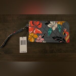Vera Bradley RFID Tech Wristlet